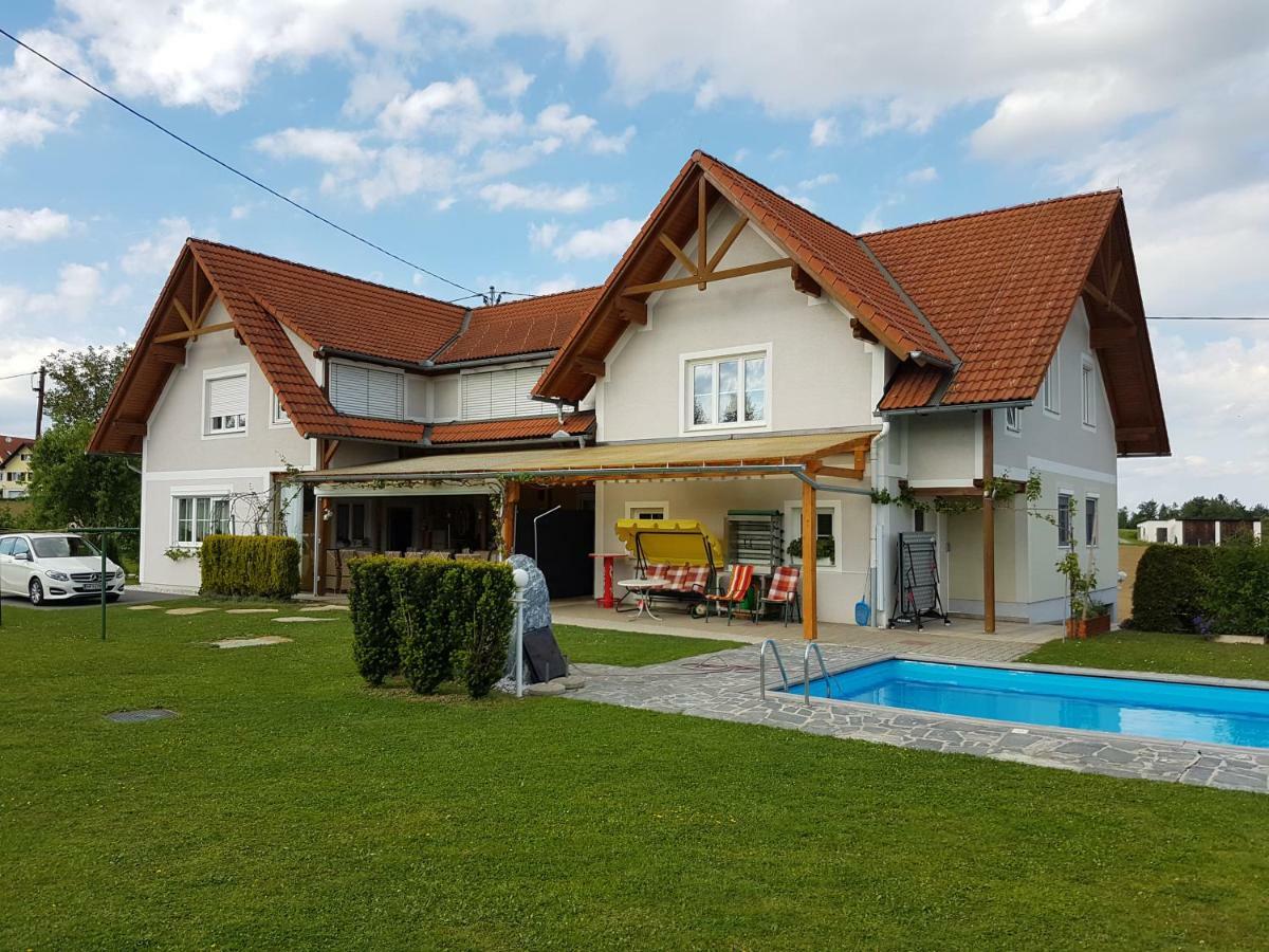 Pension Altmann Sankt Magdalena エクステリア 写真